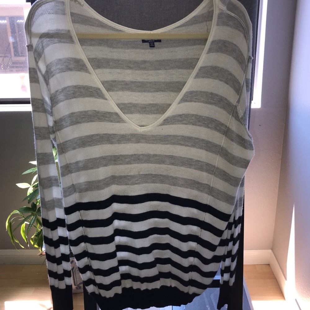 V Neck Striped Long Sleeve Top